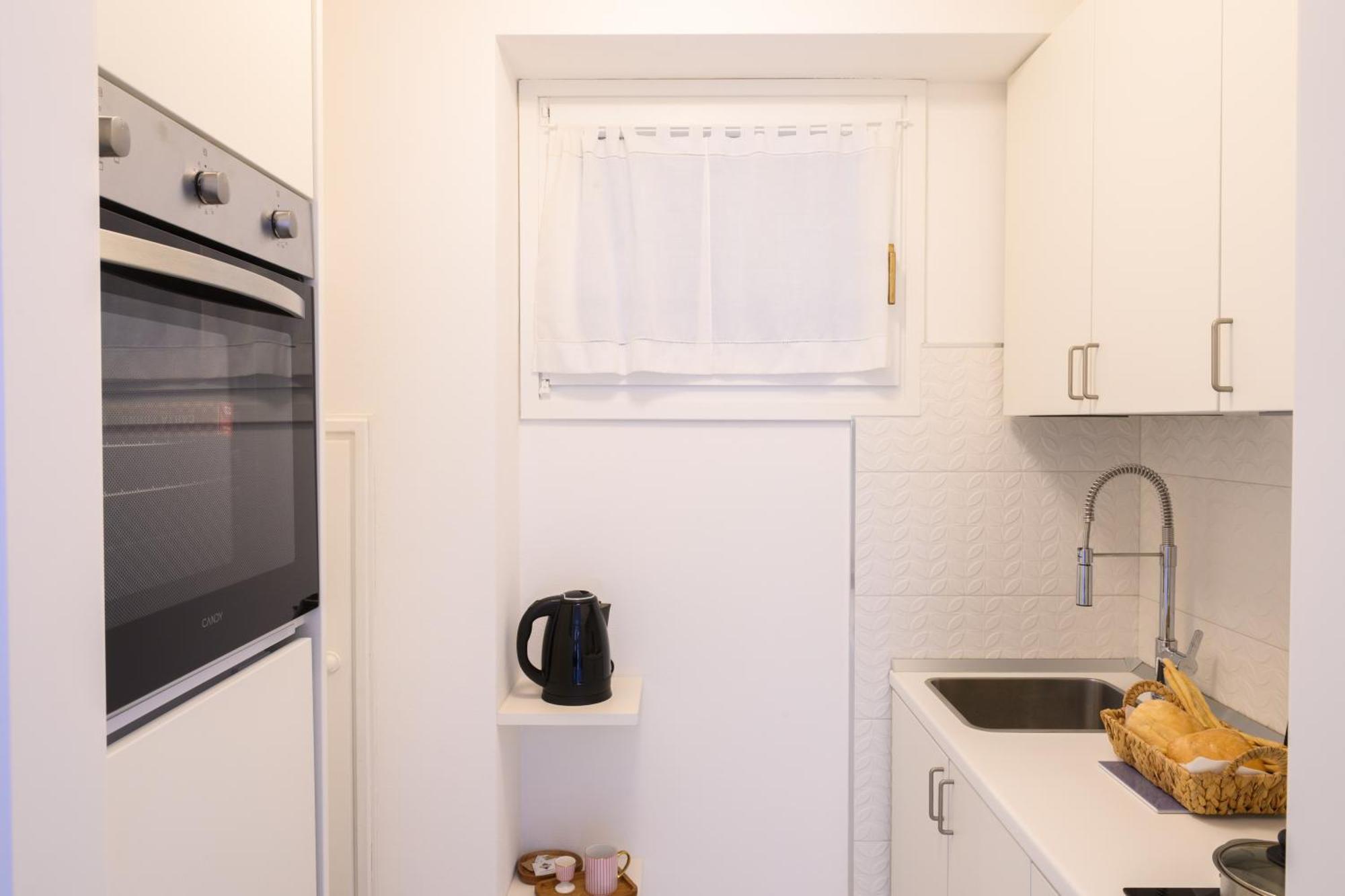 - Isola Madre Apartment